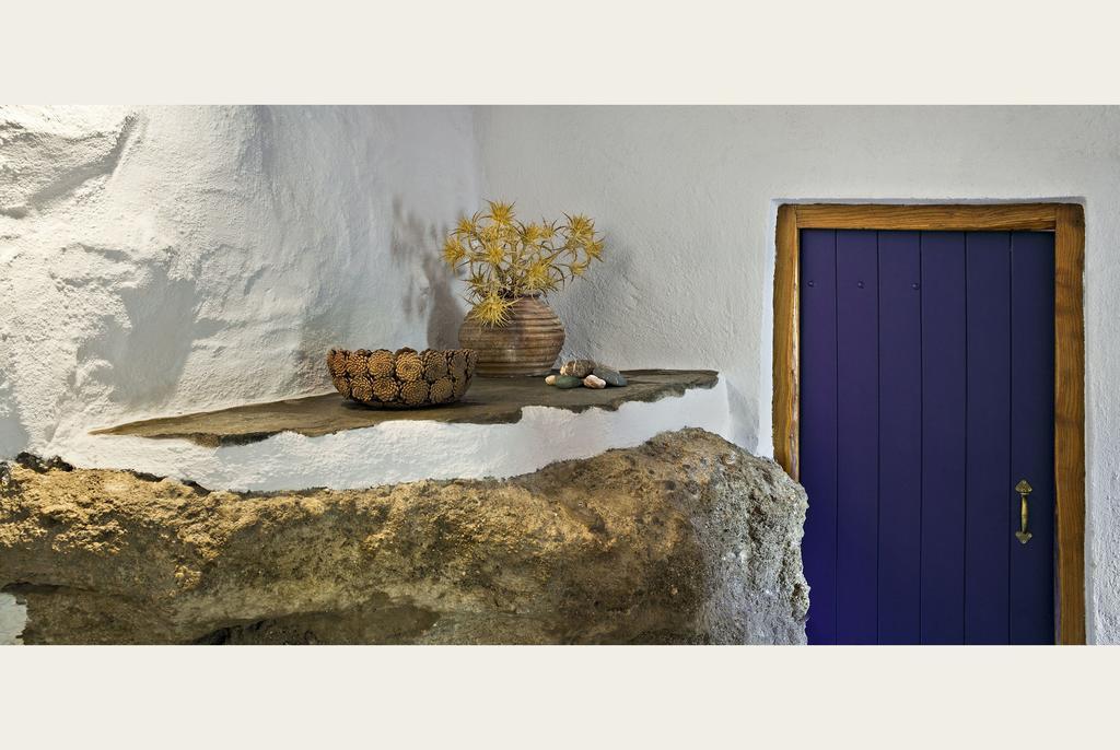 White River Cottages - Rustic Minimalist Holiday Houses Makry Gialos  Room photo